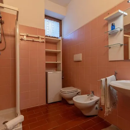 Apartment Il Portico In Piazza Principale Orta San Giulio