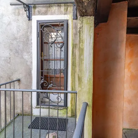 Il Portico In Piazza Principale *